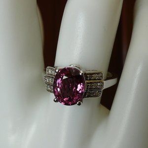 2.80ct PINK SPINEL .09 ct diamonds 18K white gold